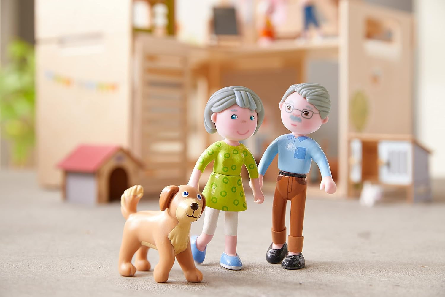 HABA 306147 - Zestaw Little Friends Dziadkowie, elastyczne lalki i zwierzęta w wieku 3+, wielokolorowy