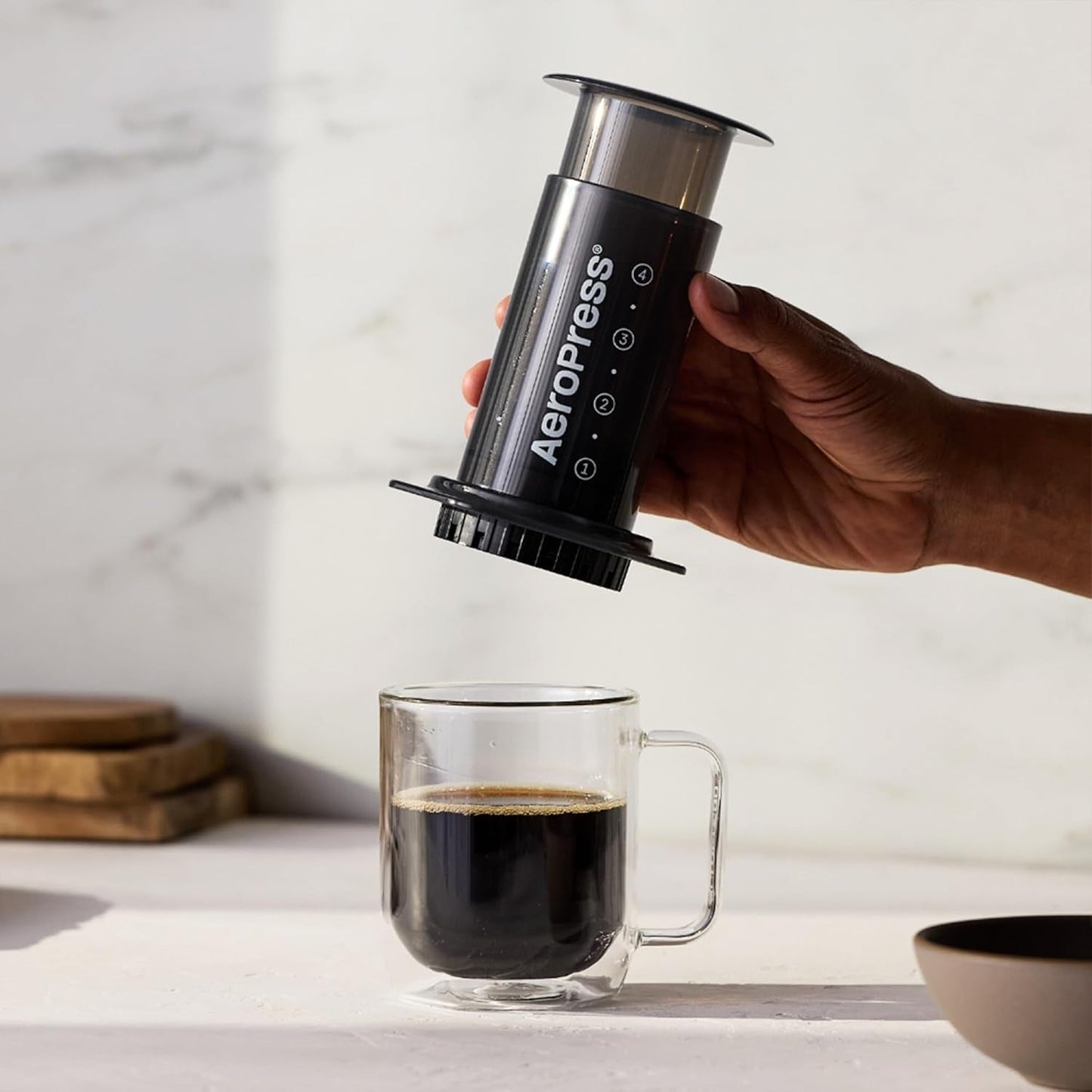 Oryginalny ekspres do kawy i espresso AeroPress, Przenośny ekspres do kawy na poziomie baristy z komorą, tłokiem i filtrami, Szybki ekspres do kawy i espresso