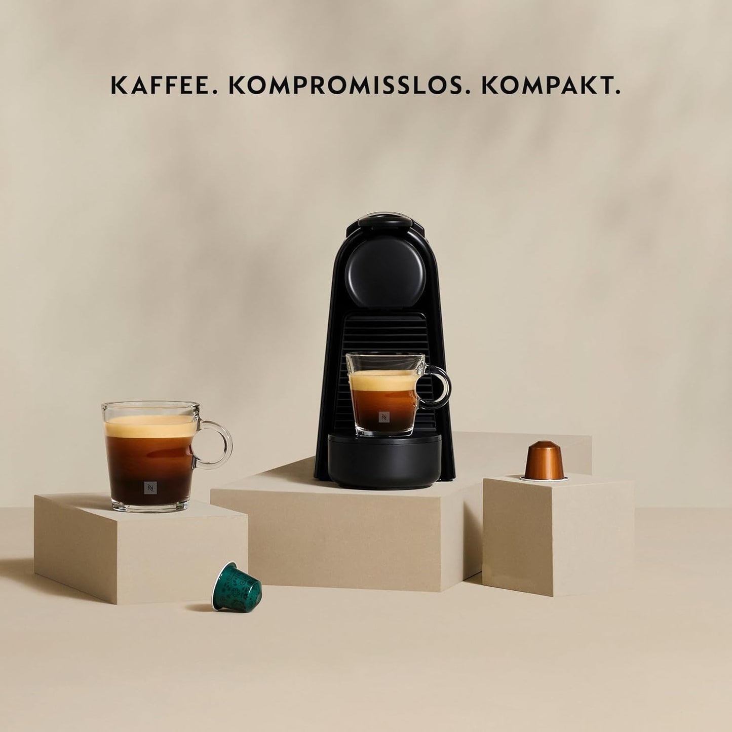 Ekspres do kawy z kapsułkami Nespresso De'Longhi Essenza Mini, czarny | Ciśnienie pompy 19 bar | Zbiornik na wodę 0,6 l | Do espresso i Lungo | Mały ekspres do kawy – wspaniałe chwile przy kawie | EN85.B