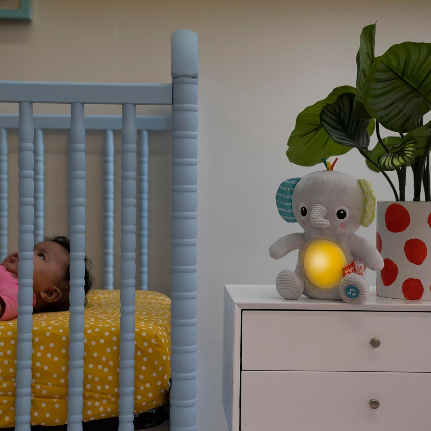 Bright Starts, słoniątko do przytulania ze światełkami, piosenkami, różnymi teksturami i nie tylko, wielokolorowe zabawki Bebe Naty Shop