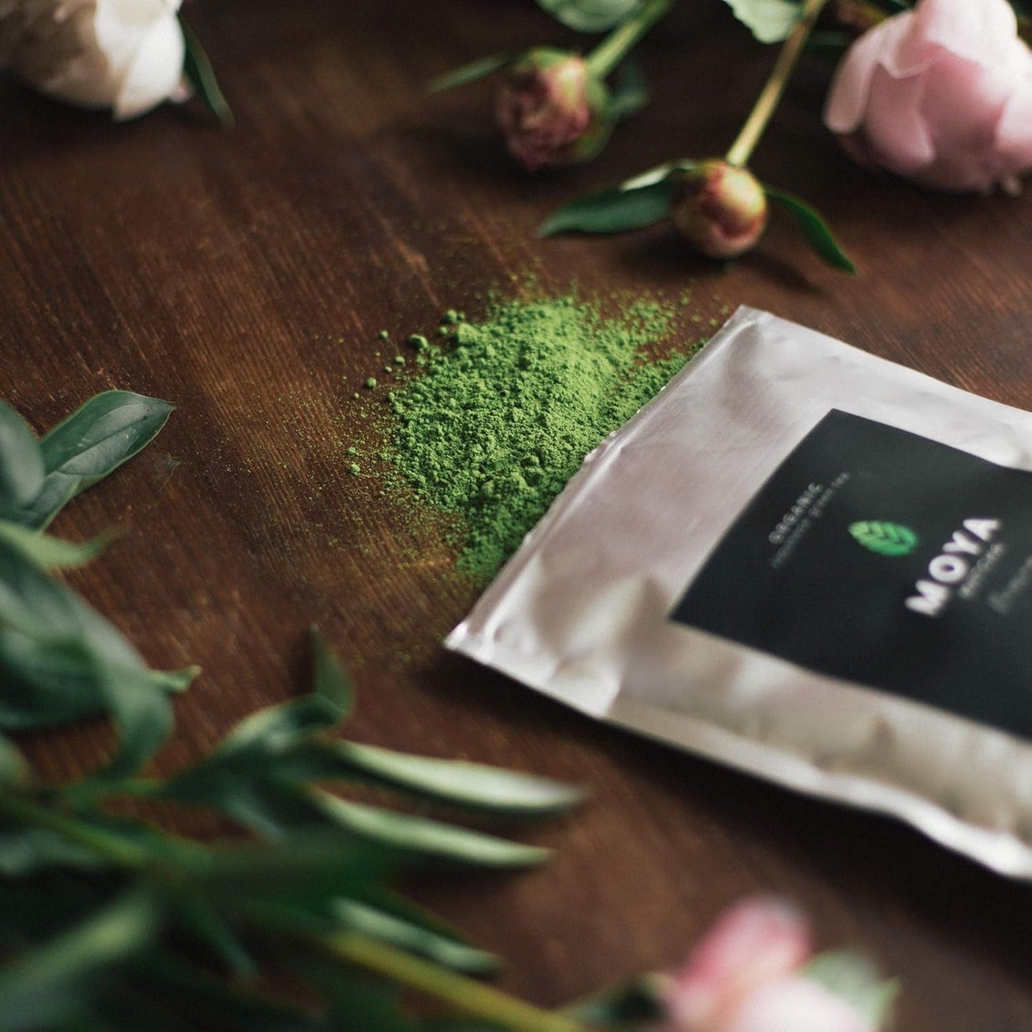 Organiczna zielona herbata Moya Matcha w proszku | 100 g najwyższej jakości na ceremonię | Organicznie uprawiane i zbierane w Uji w Japonii | Matcha zielona herbata w proszku | Idealny do japońskiej ceremonii parzenia herbaty wodnej
