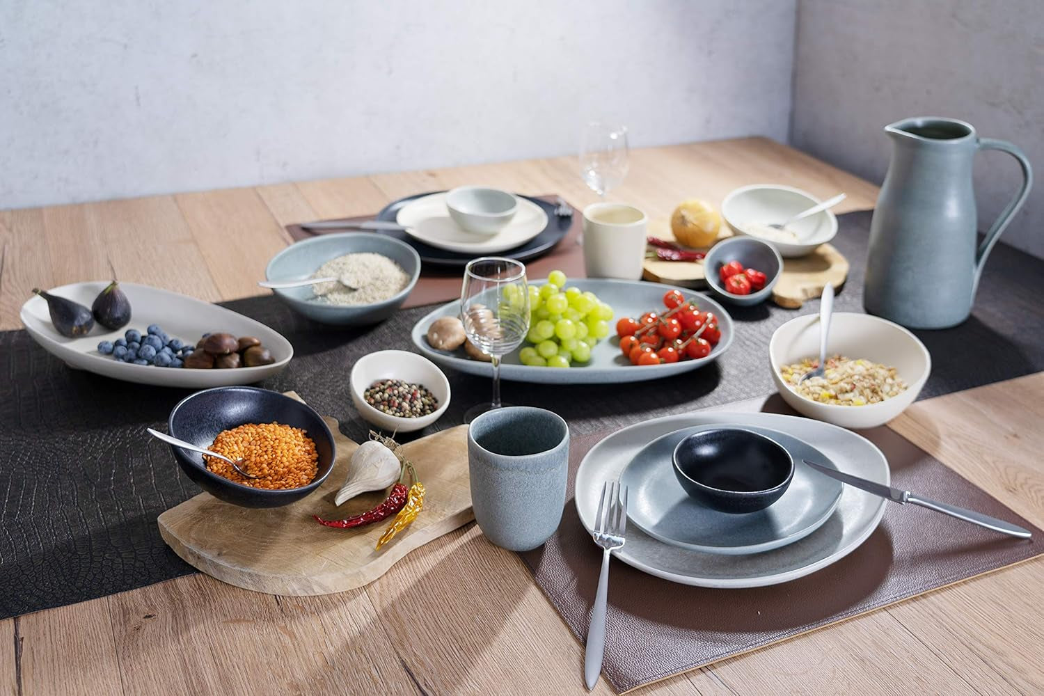 CreaTable, 22139, seria PIETRA, 4-częściowy zestaw naczyń obiadowych dla 4 osób, zestaw talerzy porcelanowych, można myć w zmywarce i używać w kuchence mikrofalowej, wyprodukowano w Europie
