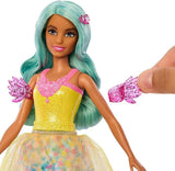 Barbie Ukryta Magia – lalka Teresa w stroju wróżki, falowanych włosach i grzebieniu do zabawy w fryzjerstwo, dla dzieci w wieku od 3 lat, HLC36