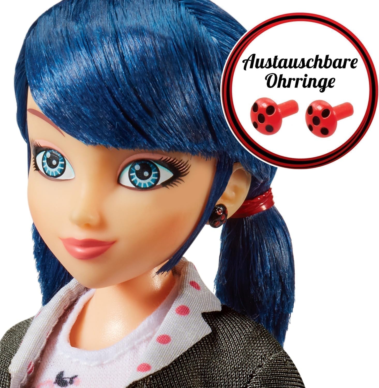 Bandai - Cudowna Biedronka - Ubierz lalkę 26 cm z dwoma ubrankami - Biedronka - P50355 Dolls Naty Shop