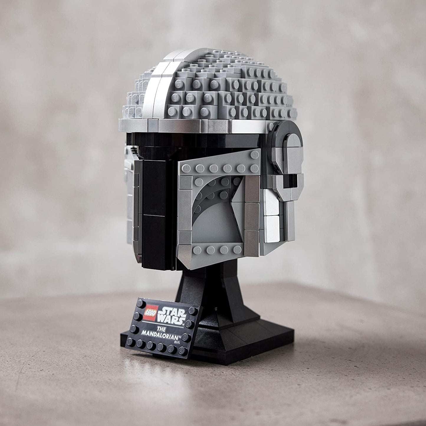 LEGO Star Wars Model hełmu Mandalorianina, kolekcja dekoracji pokoju i wspaniały prezent dla dorosłych, zestaw, mężczyźni, kobiety, matka, ojciec, pomysł na prezent z kolekcji 75328 Zestawy do budowania Besuche den LEGO-Store