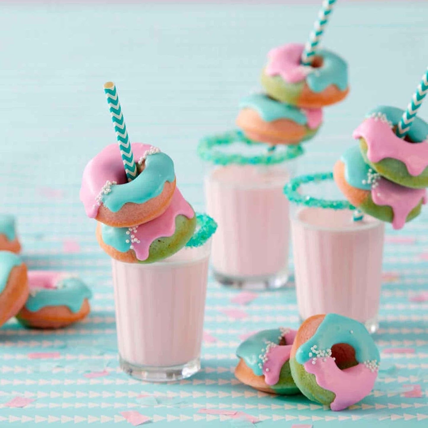 Wilton Donut-Backform Mit 12 Mulden Donutform, Hochwertige Donut Backform Mit Antihaftbeschichtung Für 12 Mini-Donuts, Spülmaschinenfest Formy i blachy do pieczenia Naty Shop