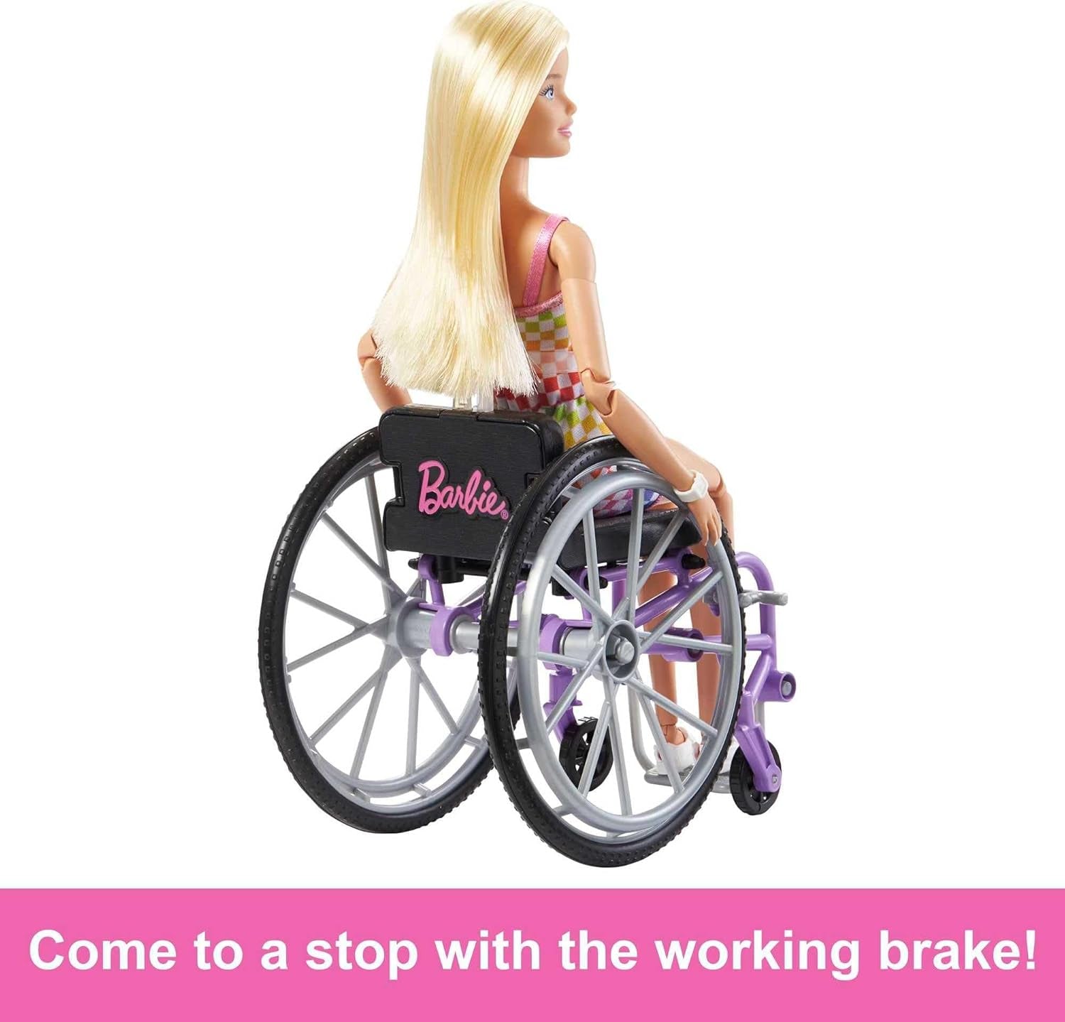 Lalka Barbie Fashionistka, blond włosy i tęczowy kombinezon, wózek inwalidzki i rampa w zestawie, lalka prezent dla dzieci, zabawka dla dzieci w wieku od 3 lat, HJT13