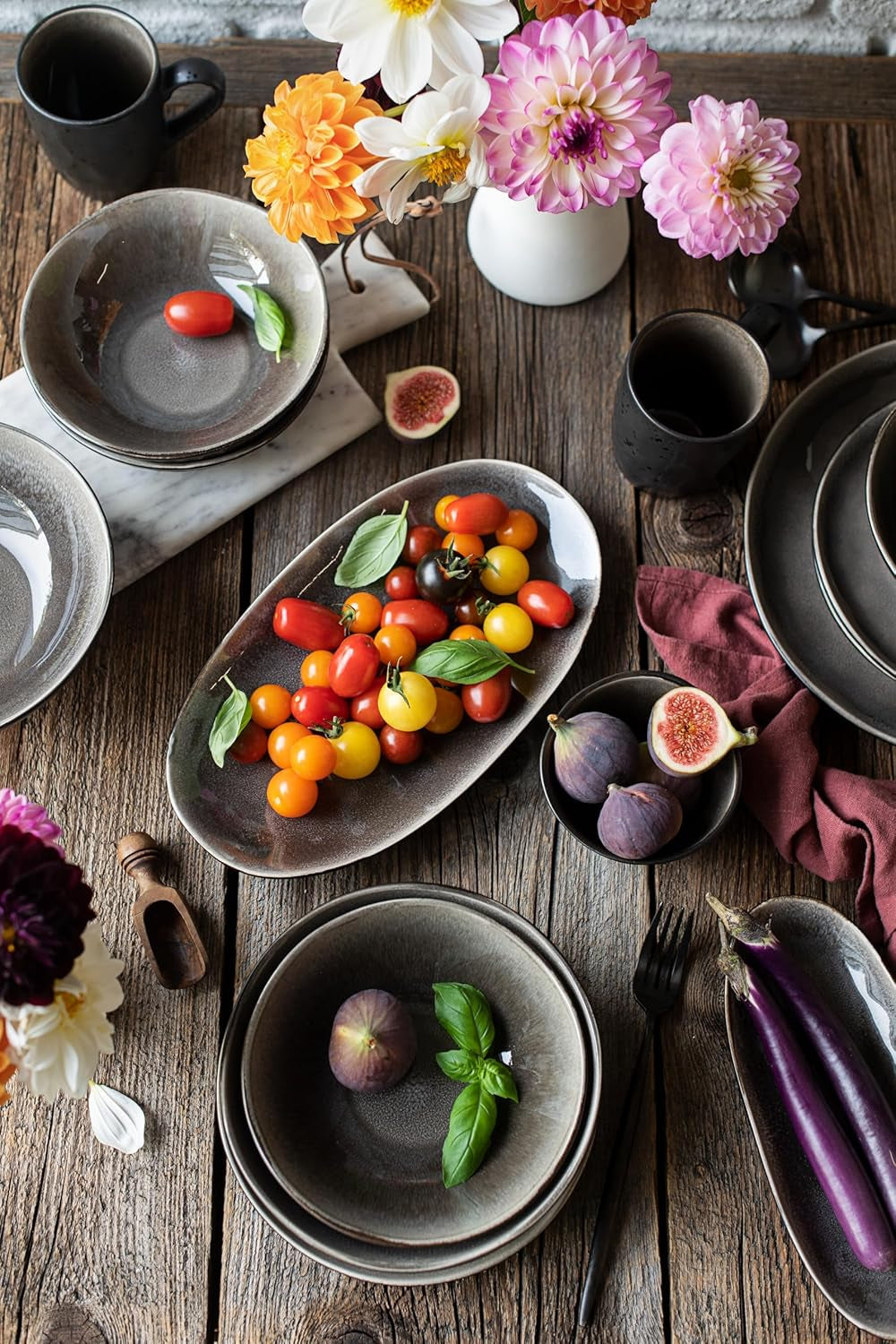 MĘSER 934073 Niara Organic Series Nowoczesny 4-osobowy zestaw obiadowy o ekscytującym wyglądzie vintage, 16-częściowy serwis łączony ze specjalną kombinacją czarno-brązowej glazury, kamionka
