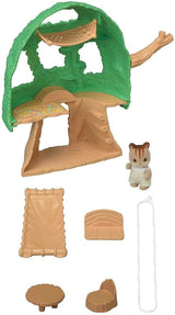 Sylvanian Families 5318 Mały domek na drzewie — zestaw z domkiem dla lalek