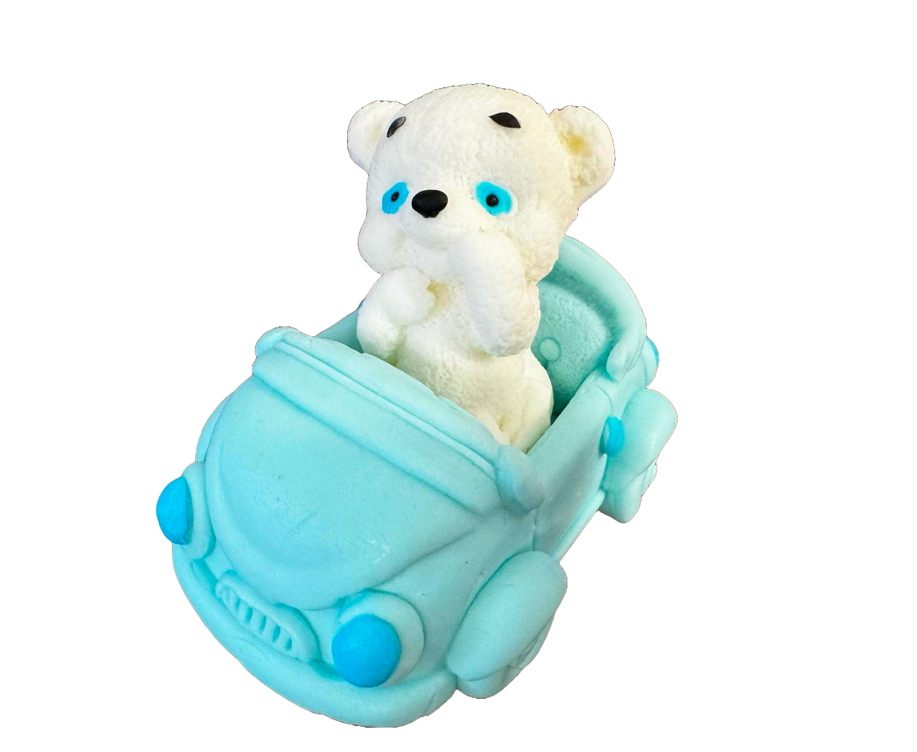 Jadalna dekoracja z pasty cukrowej, Biały miś z niebieskim samochodzikiem. Ozdoby ze sklepu Sugar Paste Naty