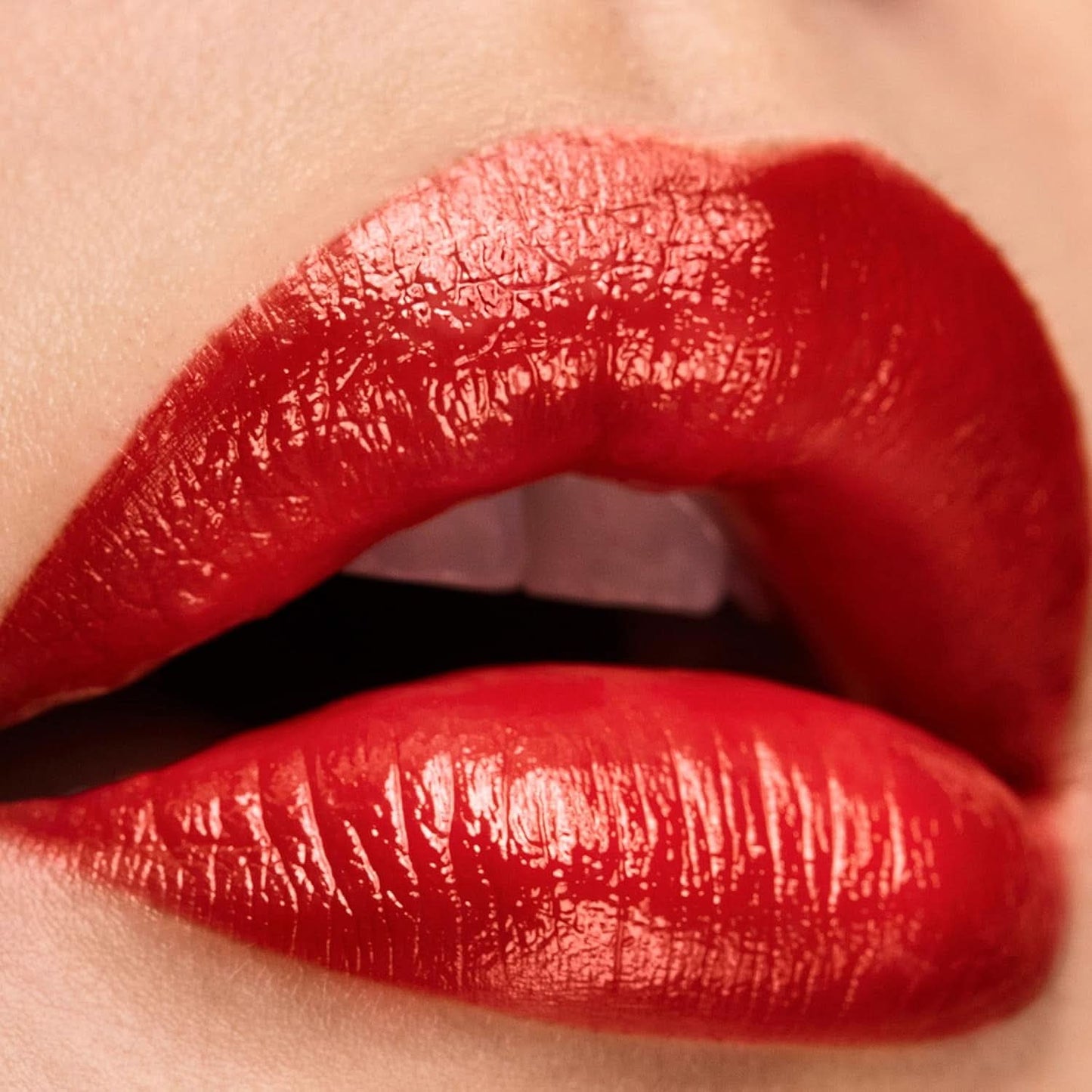 Koloryzacja ust Elizabeth Arden, kosmetyki Real Red i sklep Beauty Naty