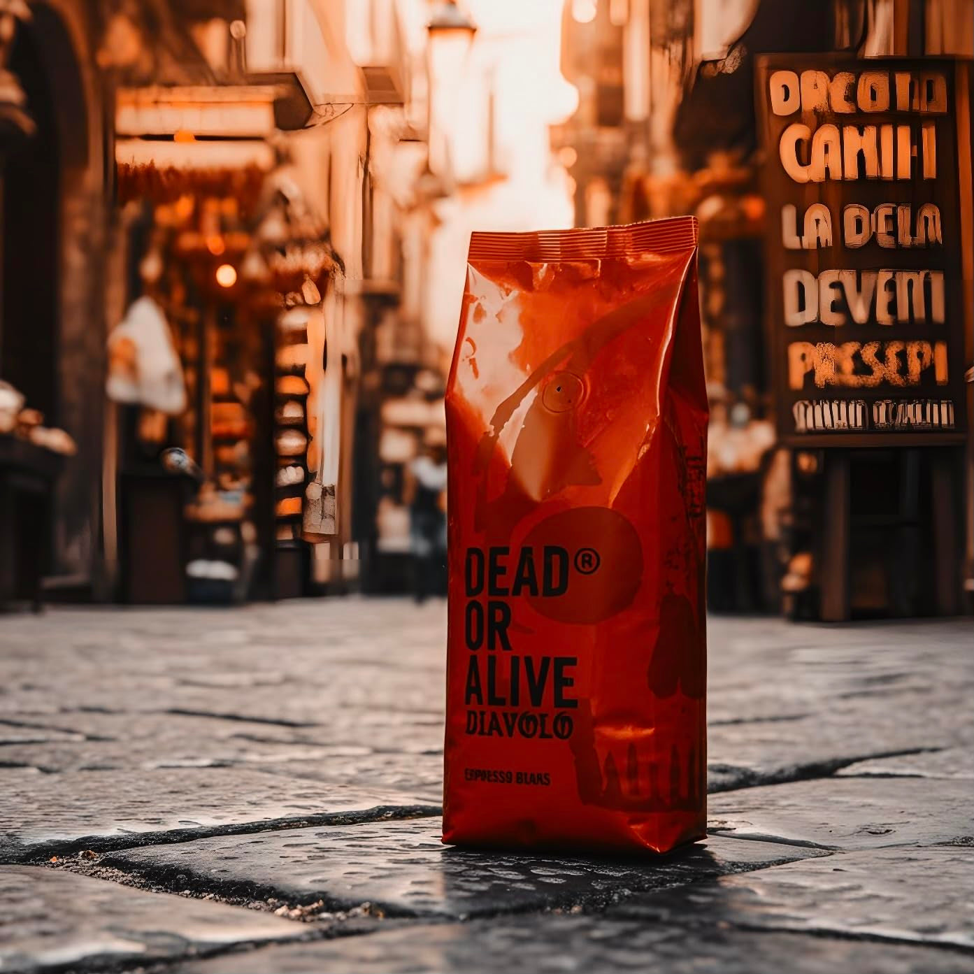 DEAD OR ALIVE DIAVOLO – Ekstra ciemne espresso – 100% Robusta – Niezwykle mocne – Niska kwasowość – Stabilna śmietanka – Całe ziarna 1kg – Pieczeń neapolitańska