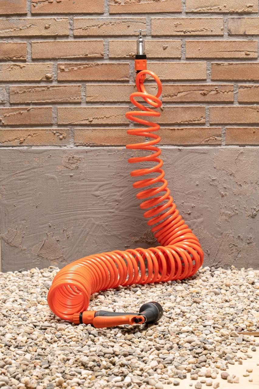 Wąż zwijany BLACK+DECKER 15M - Wąż ogrodowy zawierający opryskiwacz ogrodowy i złączki 1/2" - Plastik - Pomarańczowy/Czarny