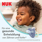 Klasyczne smoczki na dzień i na noc NUK First Choice dla niemowląt | 6-18 miesięcy | Smoczki ortodontyczne świecące w ciemności | 95% akceptacji przez dzieci** | Niebieski | Opakowanie 2