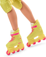 Kolekcjonerska filmowa lalka Barbie Ken ze strojem do jazdy na łyżwach w stylu retro i łyżwami, JBJ51, [wielokolorowe]