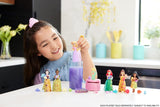 Mała lalka Mattel Disney Princess Royal Color Reveal z 6 niespodziankami, w tym pierścionkiem zapachowym i 4 akcesoriami (lalki mogą się różnić), seria Garden Party HRN63