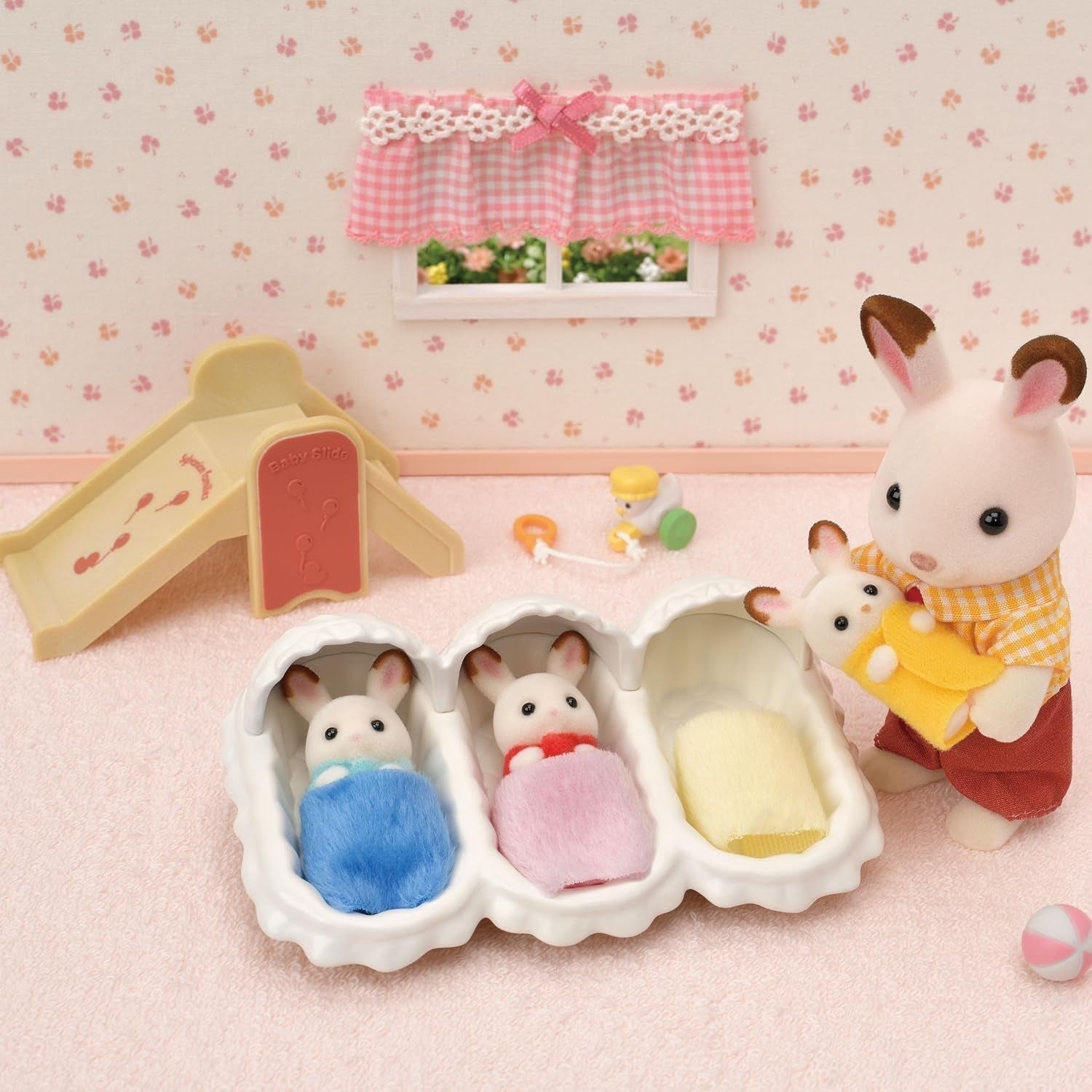Zestaw startowy trojaczków Sylvanian Families L5532 – domek dla lalek Naty Shop Dolls
