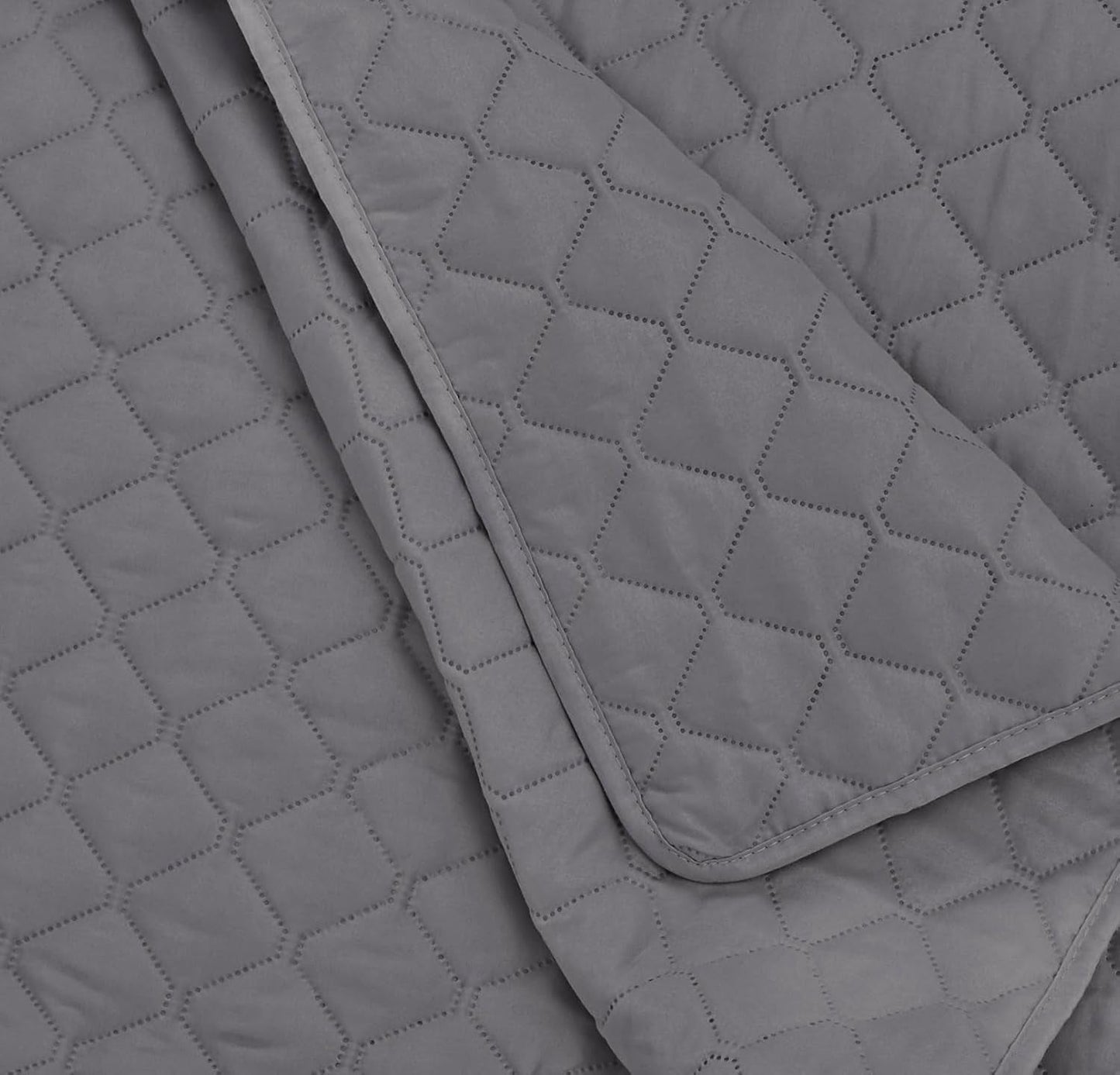 Amazon Basics oversize'owa kołdra z reliefem, 170 x 210 cm, ciemnoszary wzór w romby. Łóżka i koce Besuche den Amazon Basics-Store