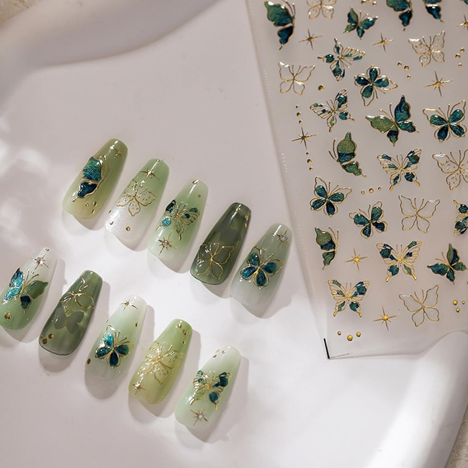 2 Blätter 5D Schmetterling Nagelsticker Selbstklebend, Nagelsticker Gold Rand, Nagel Designing Zubehör, Naklejki do zdobienia paznokci, Schmetterlinge Deko Nagelaufkleber, Nageltattoos