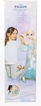 Disney Frozen Playdate Elsa Giant Doll 80 cm firmy Jakks Pacific W pełni przegubowa lalka z 11 punktami artykulacji Zawiera szczotkę do włosów i akcesoria