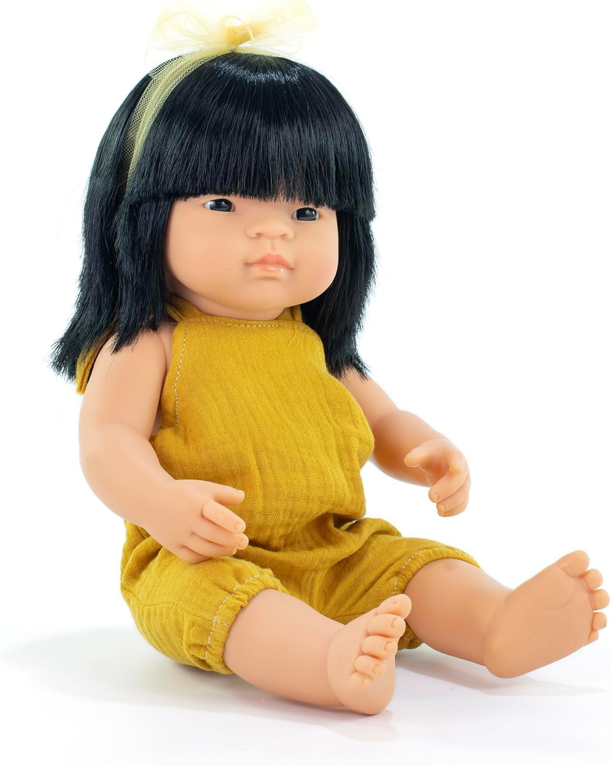 Lalka Miniland, 38 cm, Azjatka. Wyprodukowano w Hiszpanii. Anatomicznie poprawne. Kolekcja Mój przyjaciel i ja