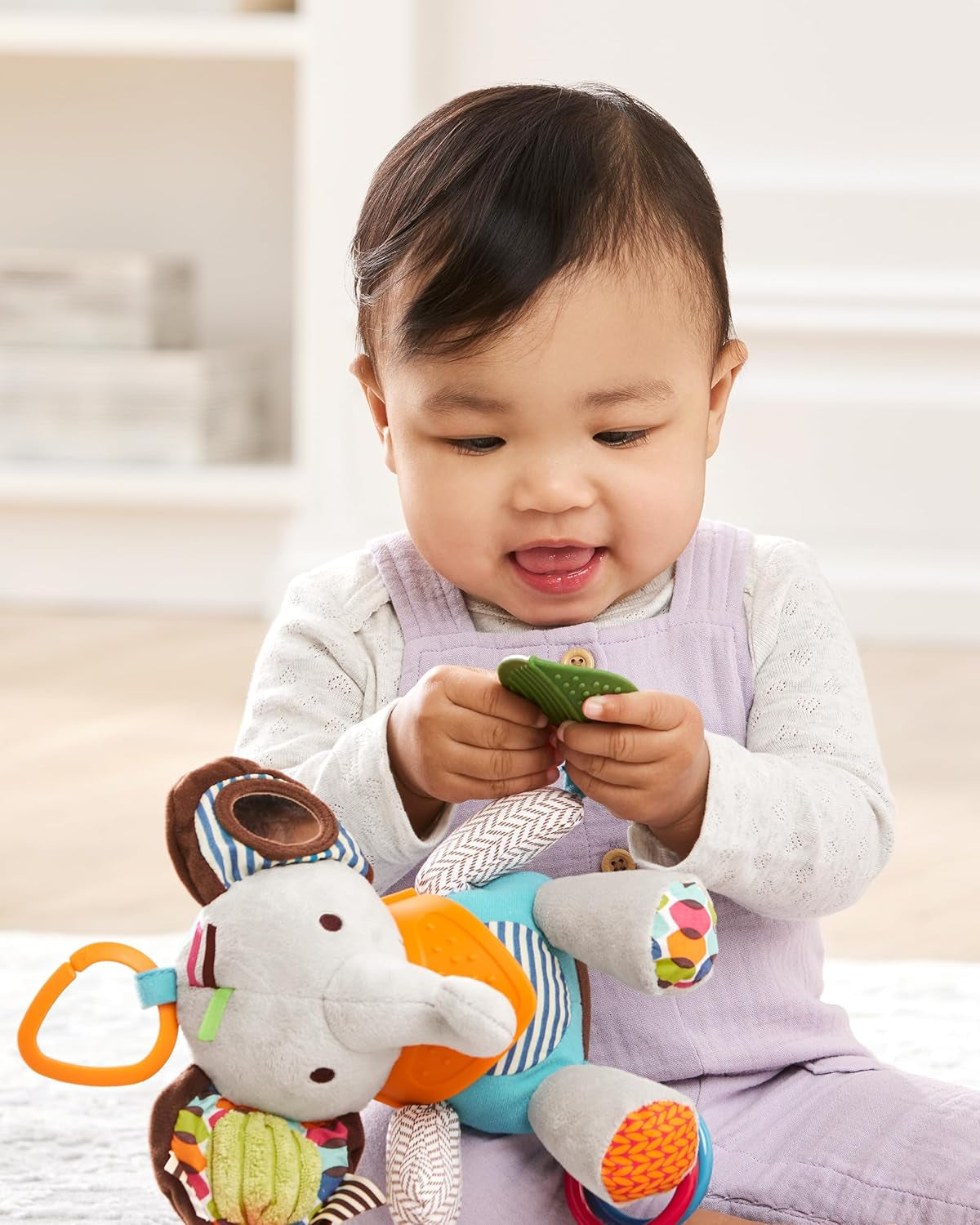 Skip Hop Bandana Buddies Zabawka aktywna, pluszowa zabawka dla niemowląt i dzieci, wielokolorowa, zabawki dla niemowląt-słonia Naty Shop