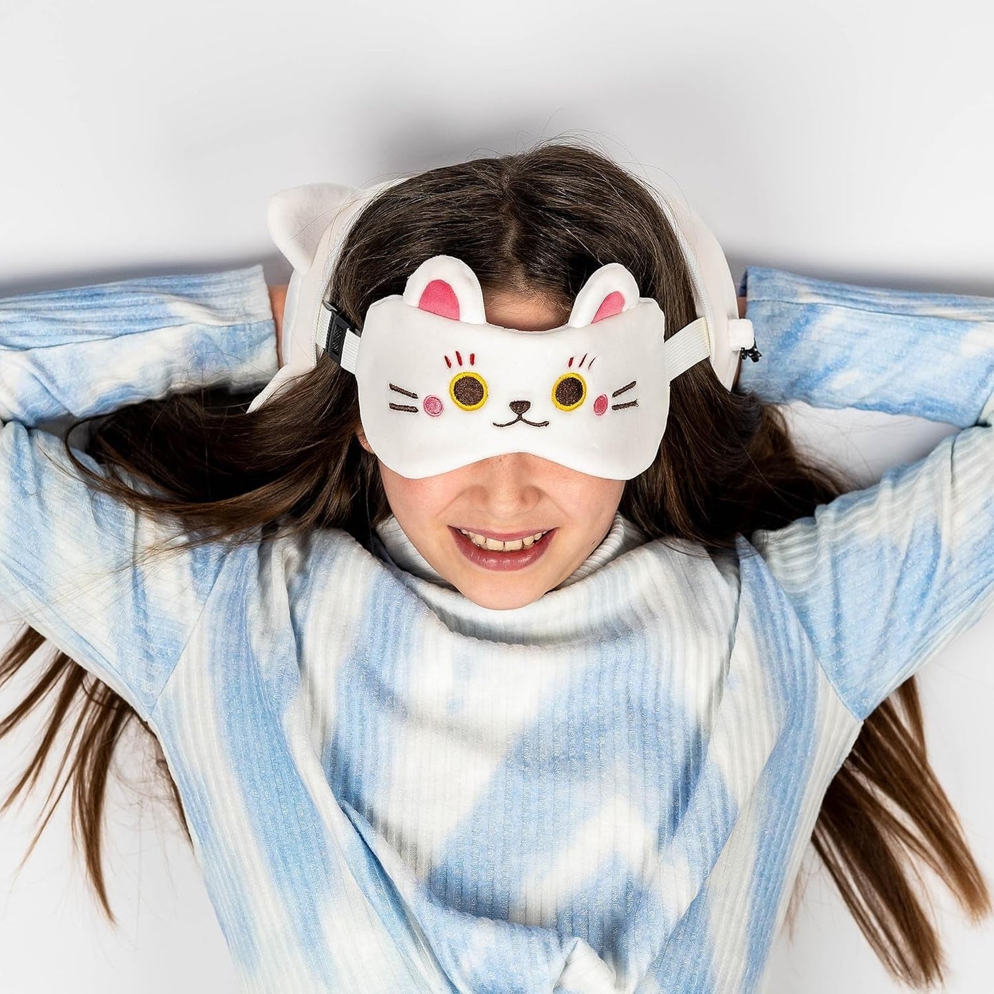 Poduszka podróżna z maską Relaxeazzz - talizman kota Maneki Neko Poduszki podróżne Naty Shop