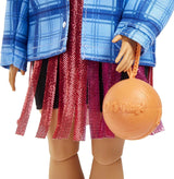 Barbie HDJ46 – dodatkowa lalka w sukience z koszulką do koszykówki i akcesoriami, ze zwierzakiem Corgi, bardzo długimi kręconymi włosami z różowymi smugami i elastycznymi stawami, zabawka prezentowa dla dzieci 3+ Naty Shop Dolls