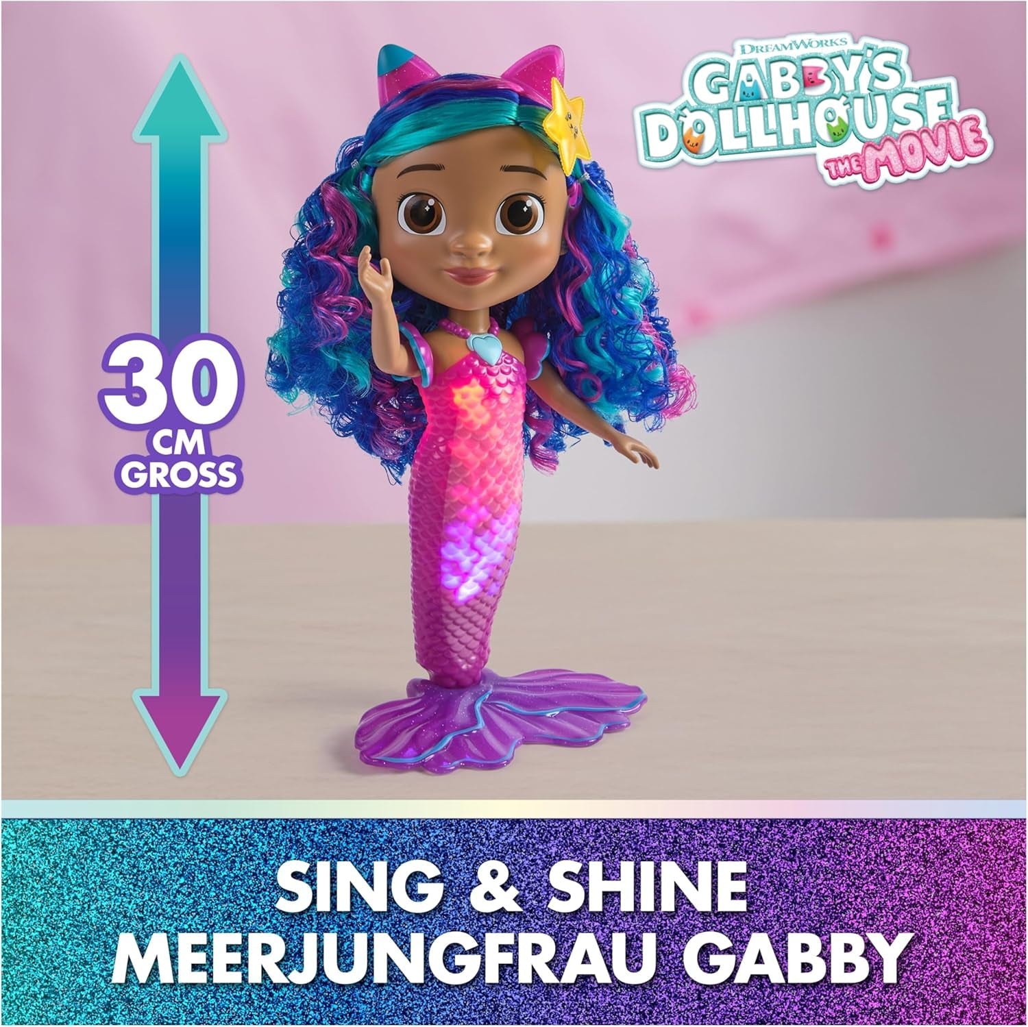 DREAMWORKS GABBY'S DOLLHOUSE – Sing & Shine Meerjungfrau Gabby, 35 cm große Puppe mit Licht- und Soundeffekten, sricht Deutsch, für Kinder ab 3 Jahren
