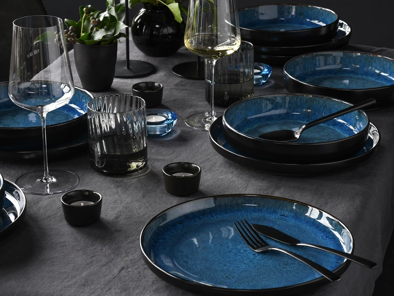 CreaTable, 20149, seria Nordic Fjord Blue, 16-częściowy zestaw naczyń obiadowych dla 4 osób, usługa łączenia porcelany, można myć w zmywarce i używać w kuchence mikrofalowej, jakość produkcji