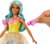 Barbie Ukryta Magia – lalka Teresa w stroju wróżki, falowanych włosach i grzebieniu do zabawy w fryzjerstwo, dla dzieci w wieku od 3 lat, HLC36