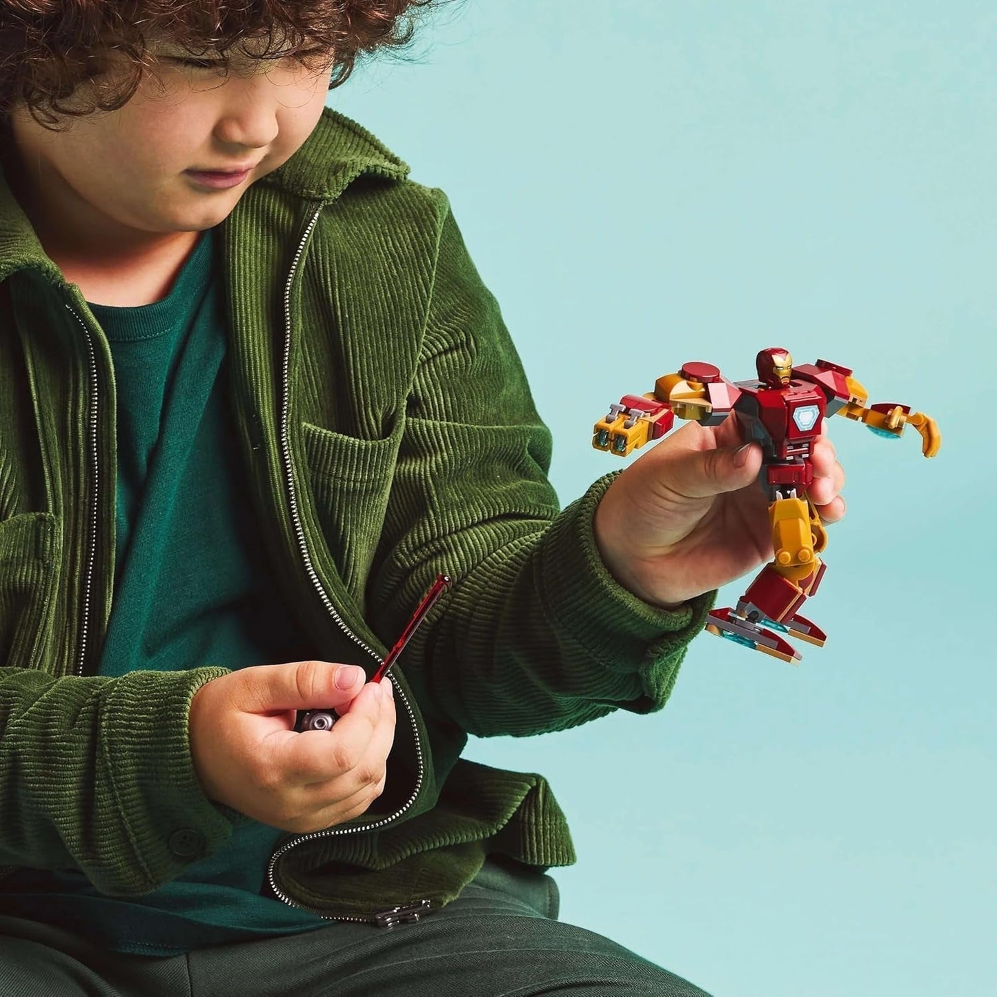 LEGO Marvel Mech Iron Mana kontra. Ultron — zabawka superbohatera z 2 minifigurkami — figurka z ruchomymi rękami, nogami i palcami — prezent dla chłopców i dziewcząt w wieku od 6 lat 76307 Besuche den LEGO-Store Building Sets