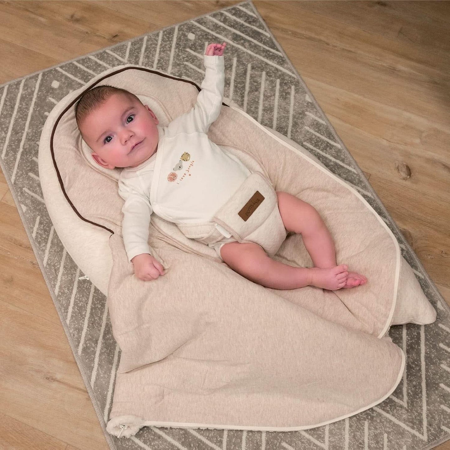 Wielofunkcyjna poduszka do karmienia 4 w 1, Soft Nova, beżowa, pojedyncza poduszka: 202 cm, fotel, 40 X 75 X 22 cm Akcesoria Żywność i karmienie piersią Sklep Bebe Naty
