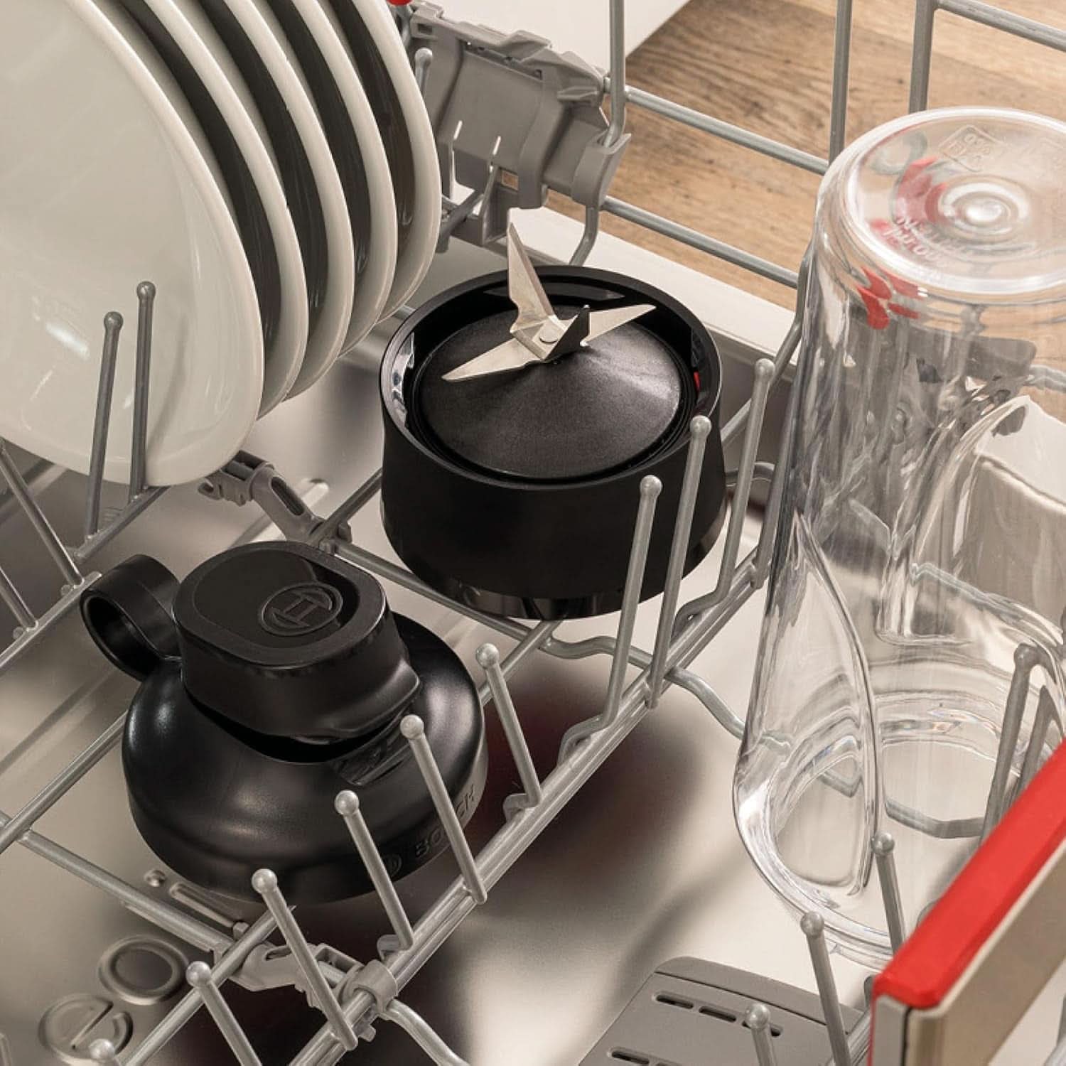 Bosch Mini-mikser stojący Vitapower Serie 2 MMB2111S, mikser wysokoobrotowy, Bis Zu 40 000 obr./min, Tritan Togo-Flasche 0,6 l, Trinkdeckel, Bruchsicher, Spülmasch.Geeignete Teile, 450W, Silber/Schwarz Kitchen Naty Shop