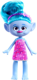 Mattel DREAMWORKS TROLLS United We Stand – lalka Chenille Hairy Surprises z błyszczącymi niebieskimi włosami, fioletową opaską na głowę, wiek od 3 lat, HNF15