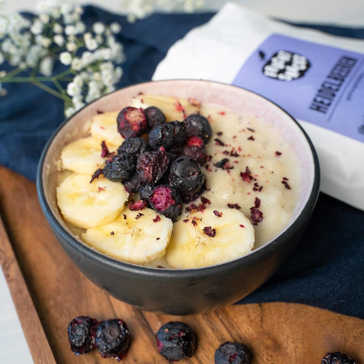Borówki liofilizowane: 100g suszonych borówek uprawnych do koktajli, musli, posypki do owsianek - Jagody liofilizowane bez dodatku cukru - NutriPur Borówki liofilizowane Produkty odwodnione Naty Shop