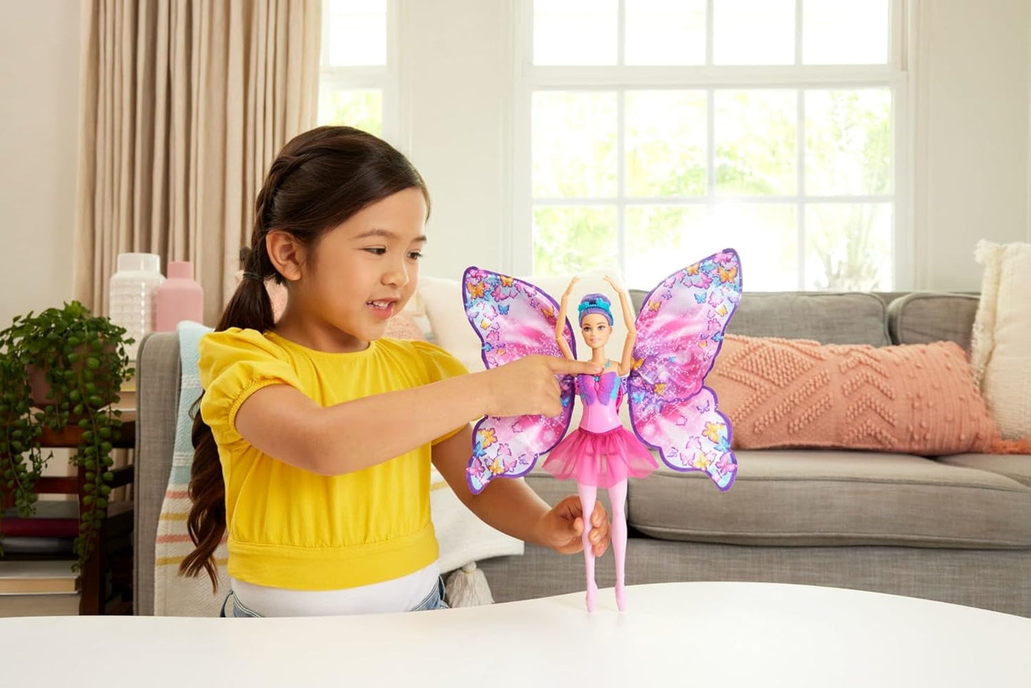 Barbie Dance And Flutter Lalka 2 w 1 z tancerką w motyla z otwieranymi skrzydłami, fioletowymi włosami, biżuterią do włosów i odpinaną spódniczką tutu, lalki HXJ10 Naty Shop