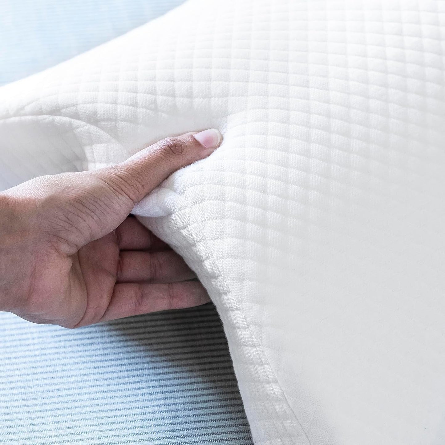 InnovaGoods - Wiskoelastyczna poduszka szyjna dla par, Ergonomiczny kształt dla relaksu dla par, Pianka z pamięcią kształtu do łagodzenia ucisku, Zdejmowane pokrycie, Biała, 36 x 12,5 x 30,5 cm, Pianka z pamięcią kształtu