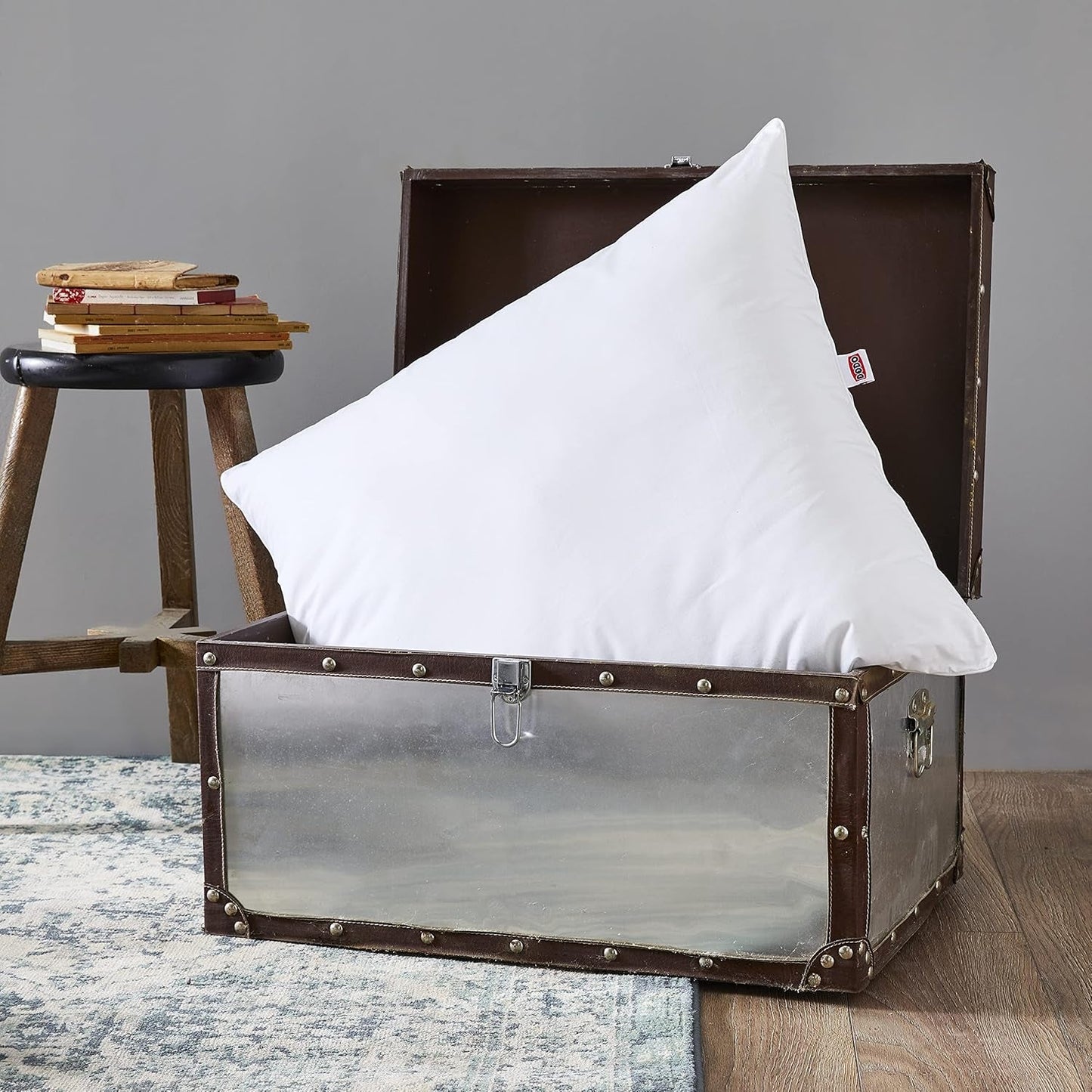 DODO 64476 Poduszka Calgary, puch/skóra gęsia i kacza, 65 x 65 cm, biały Standard Naty Shop Unique Pillows