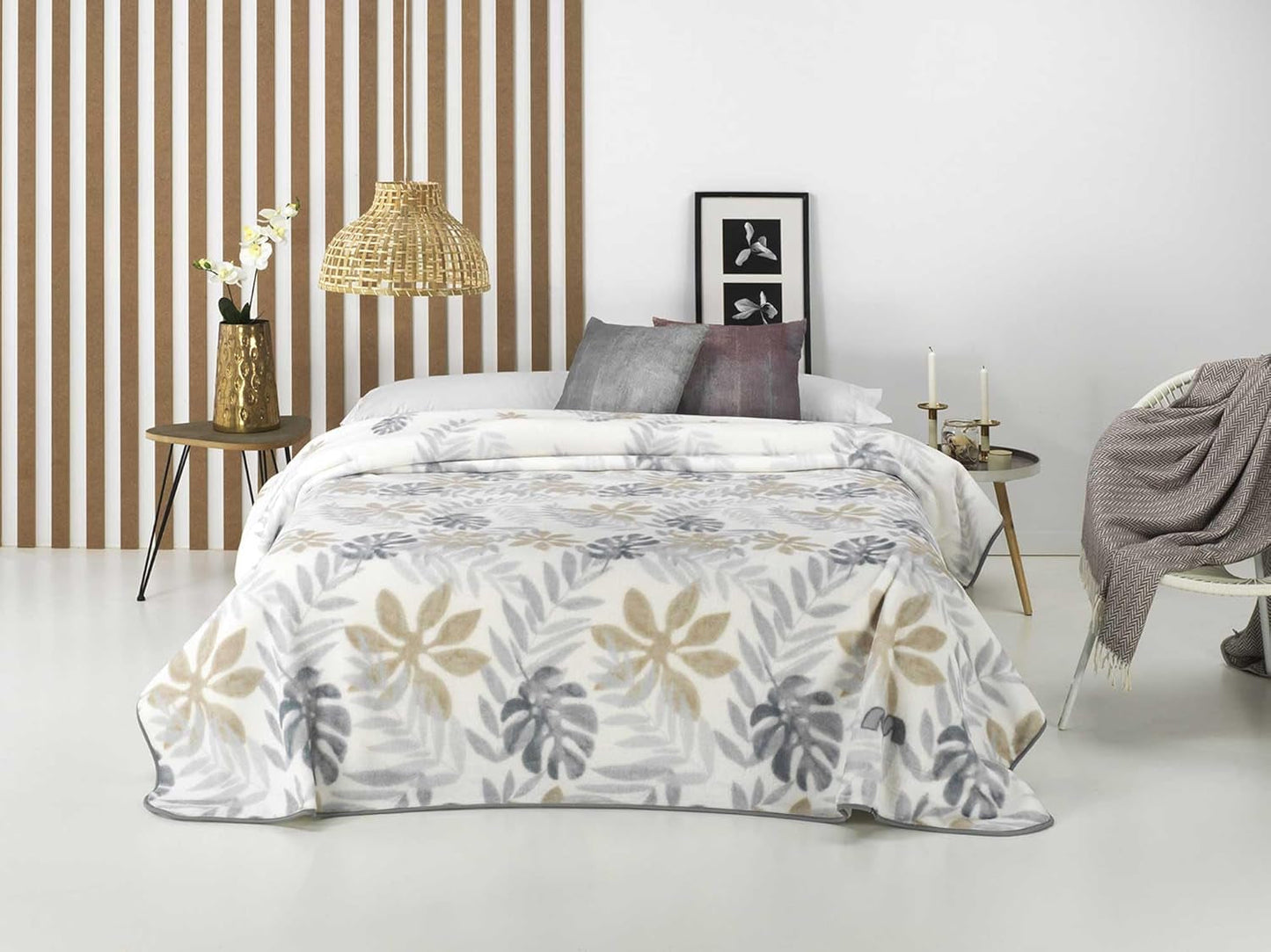 Koc z nadrukiem, duża objętość, 100% poliester, 450 g/m², miękki, na jesień/zimę, Design Harmony N10, 170 x 240 cm, do łóżek 90/105 cm, szary Kołdry i kołdry Naty Shop szare 170X240 cm - łóżko 90/105 cm