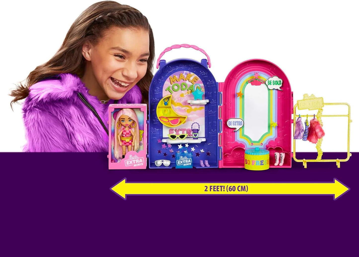 Barbie Extra Minis, dodatkowa mini lalka i zestaw butikowy, szafa z szafkami, półki, lustra, platforma 360, dodatkowa mini lalka z różowymi akcesoriami do włosów, HHN15