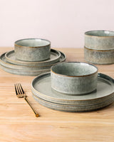 GBhome Ceramiczny zestaw obiadowy dla 6 osób 18 sztuk Reaktywna glazura Ręcznie wykonany zestaw naczyń porcelanowych Zestaw misek i talerzy można myć w kuchence mikrofalowej i zmywarce