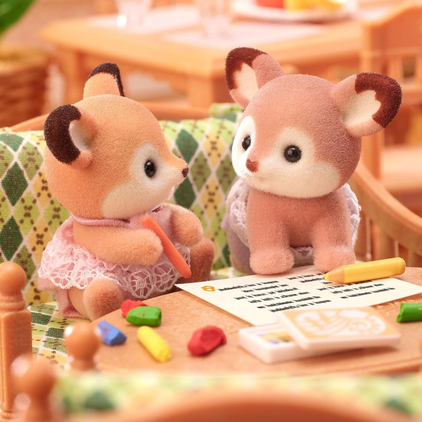 Sylvanian Families 5800 bliźniaków jeleni, zestaw figurek zwierząt, figurki zwierząt leśnych, zabawka dla dzieci w wieku od 3 lat