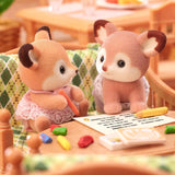 Sylvanian Families 5800 bliźniaków jeleni, zestaw figurek zwierząt, figurki zwierząt leśnych, zabawka dla dzieci w wieku od 3 lat
