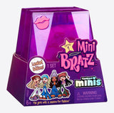 Lalki Bratz Miniverse MGA's Y2K Nostalgia Flashback Minis z limitowanej edycji - PAKIET NIESPODZIANKI - 2 mini lalki Bratz i gablota - świetny prezent dla dzieci i kolekcjonerów 6+