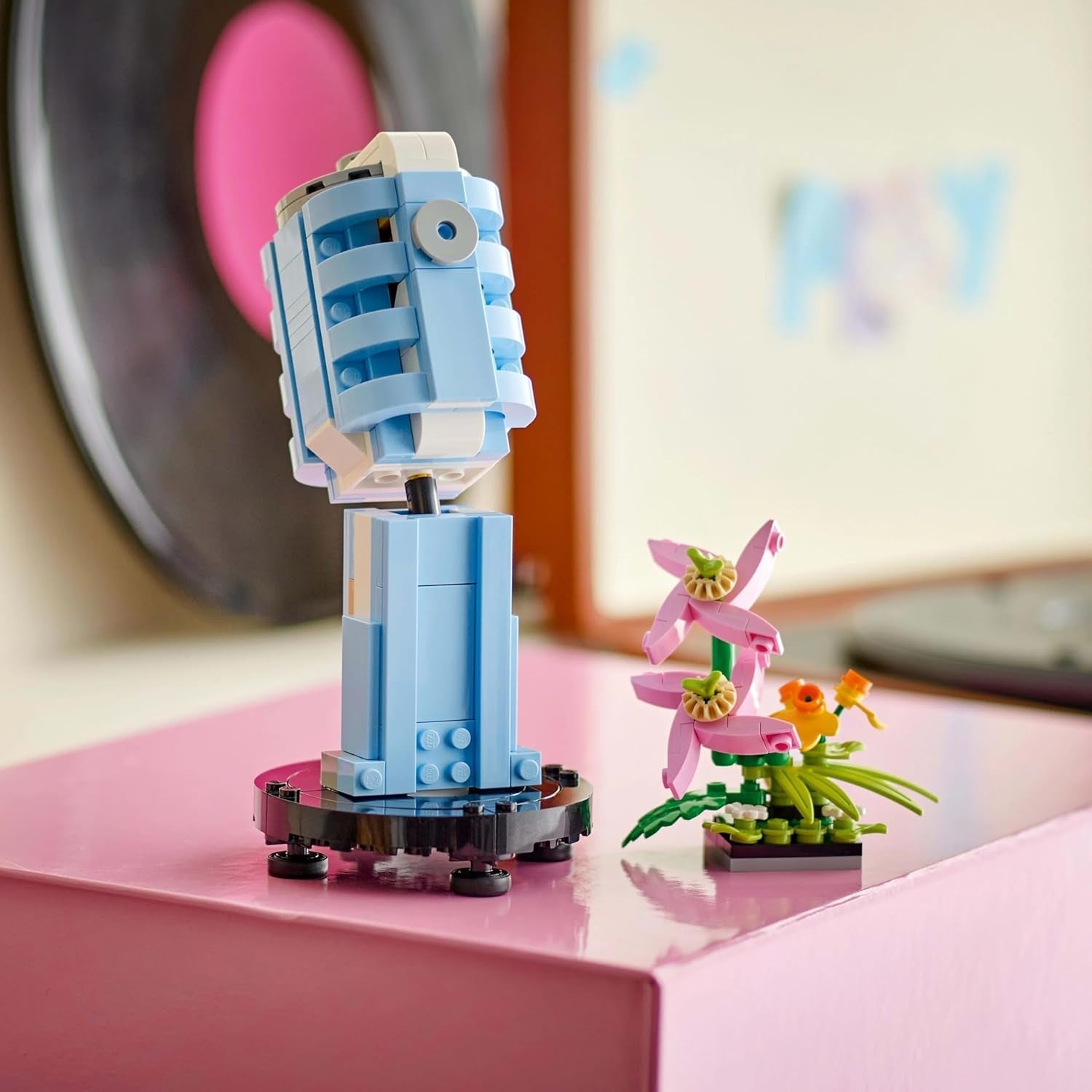 LEGO Creator Odtwarzacz płyt 3 w 1 z kwiatami - zabawka przekształcalna w radio lub mikrofon - zabawki muzyczne dla dzieci - kreatywny pomysł na prezent dla dziewcząt i chłopców od 8 lat 31172 Zestawy do budowania Besuche den LEGO-Store