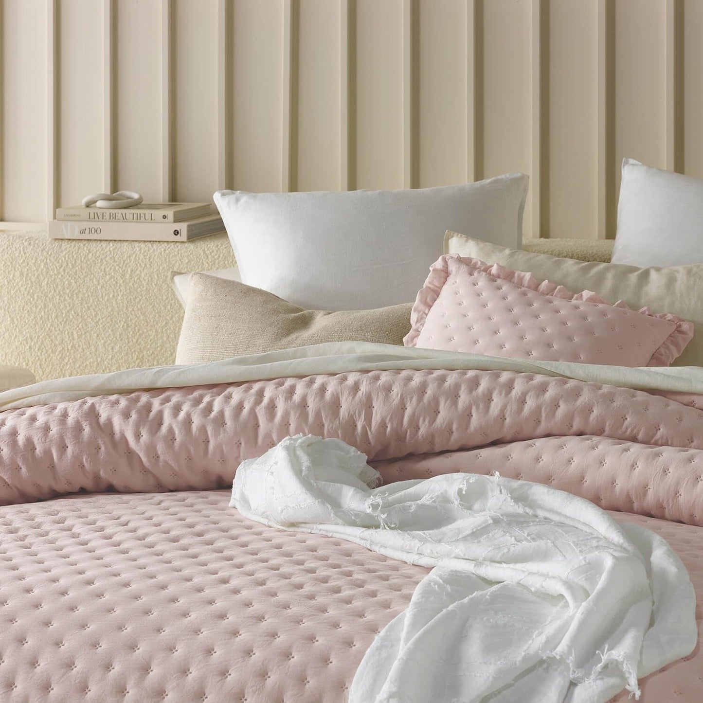 Molly Elegancka narzuta na łóżko w kolorze pudrowego różu 170 x 210 cm Narzuta Wszechstronna jako narzuta na łóżko lub narzuta na sofę Styl koca na łóżko i sofę Idealny jako narzuta na łóżko Łóżka i koce Besuche den ROOM99-Store