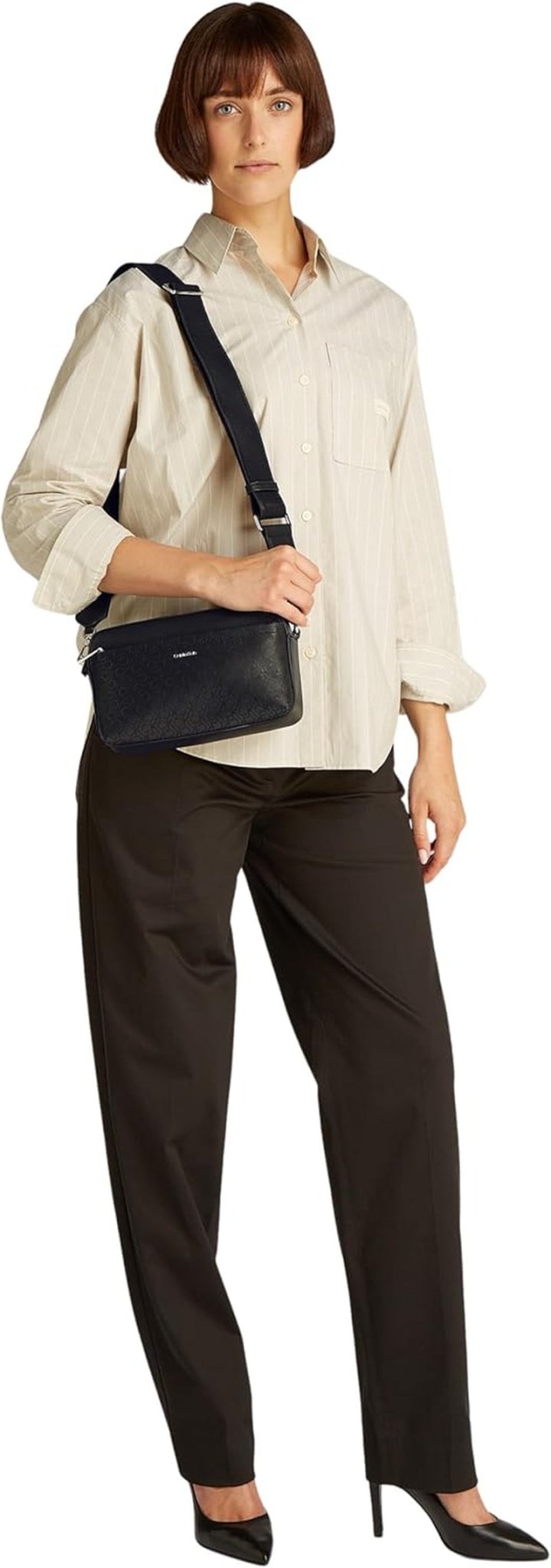Damska torba na ramię Calvin Klein Must Camera Bag Mono szeroki pasek na ramię, czarna (Ck Black), Torby damskie w naturalnej wielkości Naty Shop