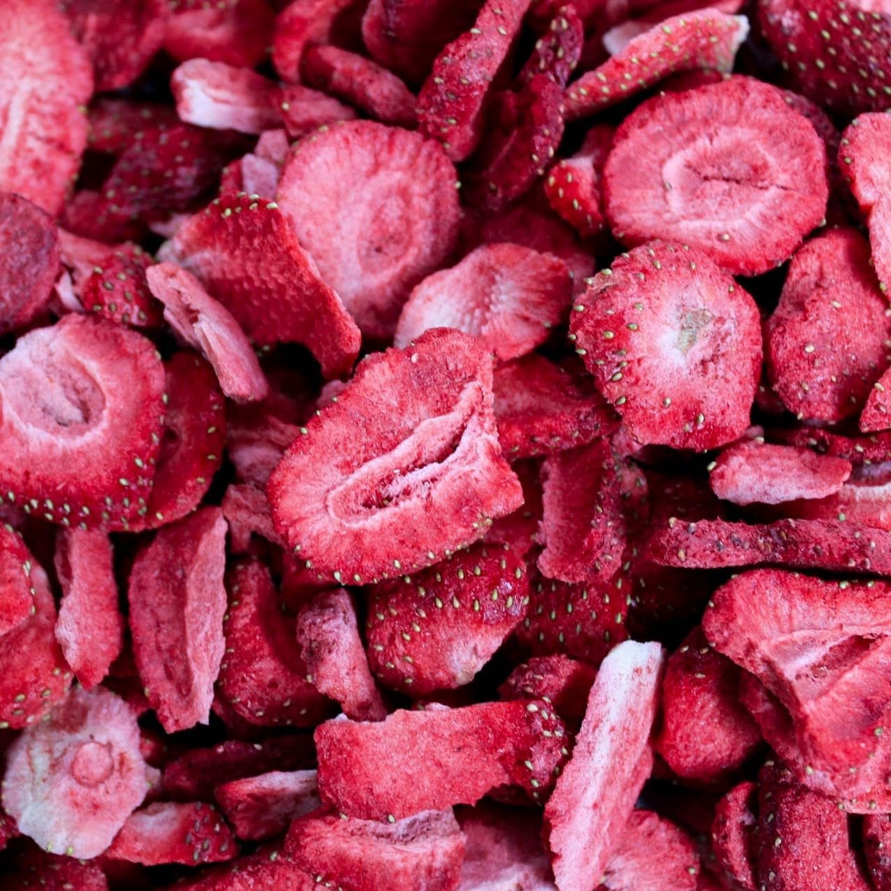 Truskawki liofilizowane 150g - Truskawki liofilizowane plastry - Owoce suszone liofilizowane - Owoce truskawek suszone - Idealne do wypieków, dekoracji, przekąsek, musli, deserów Produkty odwodnione Naty Shop
