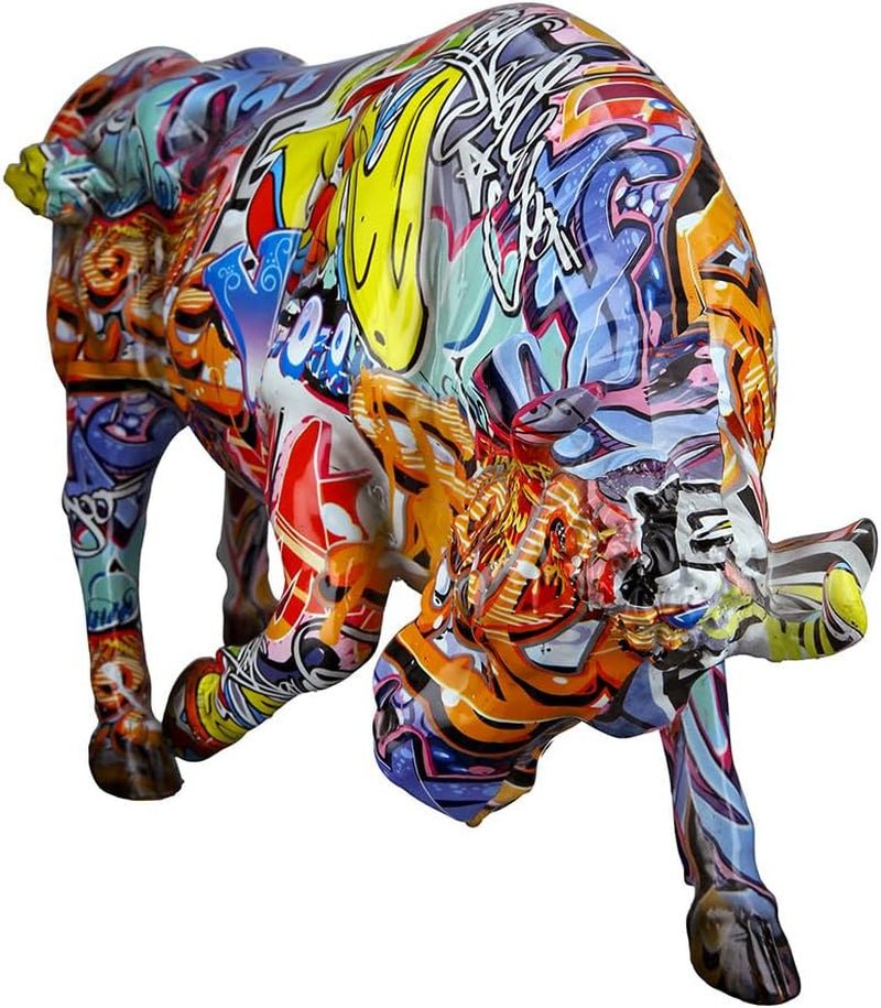 Dekoracyjna figurka zwierzęcia byka Casablanca - wykonana z żywicy syntetycznej w stylu street art - kolor: wielobarwny wysokość 27 cm Figurki i rzeźby Naty Shop